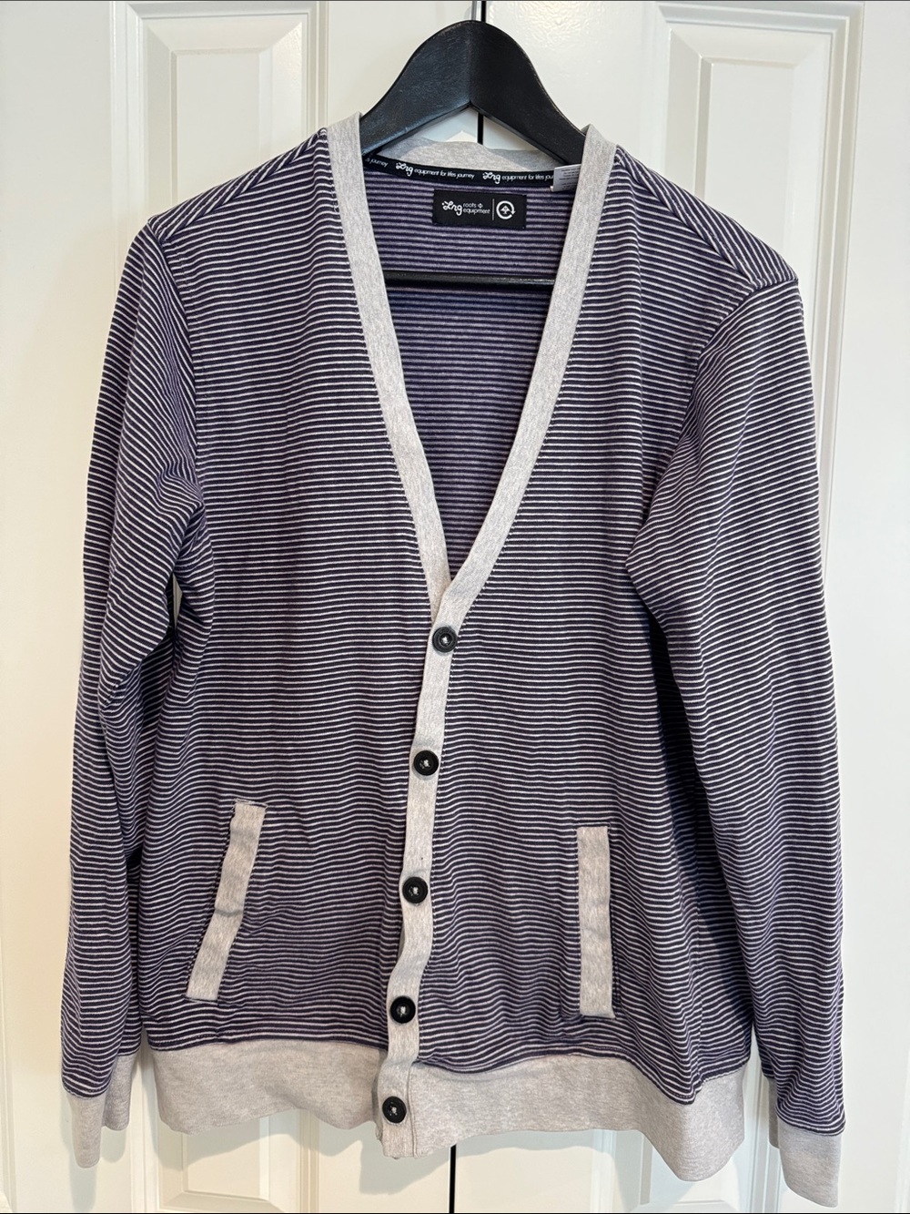 Lrg Men’s violet and heather grey Striped Button Cardigan
